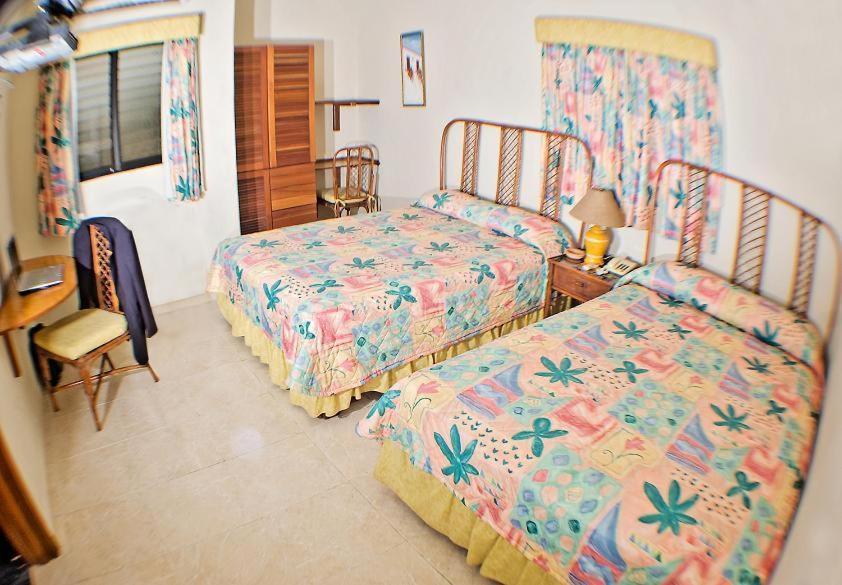 Carey House Hotel サントドミンゴ エクステリア 写真